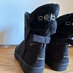 NWT Bebe ugg style boots